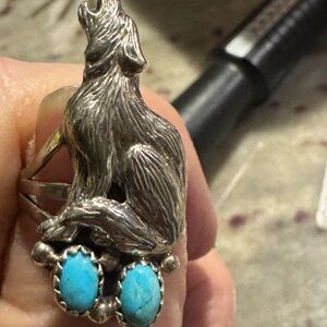Running bear sterling silver wolf howling at the moon size 6 1/4